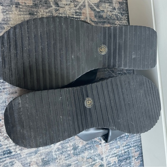 ASOS DESIGN Tornado padded cross strap flatforms in black - Picture 5 of 5